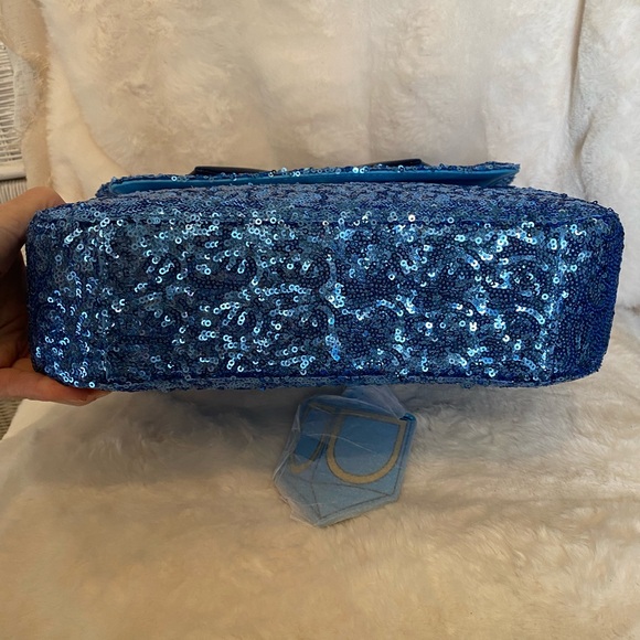 Loungefly happy Hanukkah from Minnie! - Picture 10 of 11